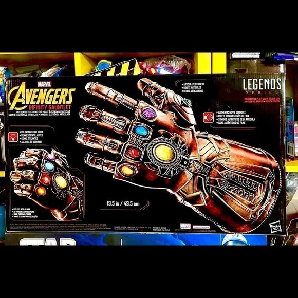 Marvel Avengers Legends Gear INFINITY GAUNTLET Articulated ELECTRONIC FIST NIB - Picture 1 of 13